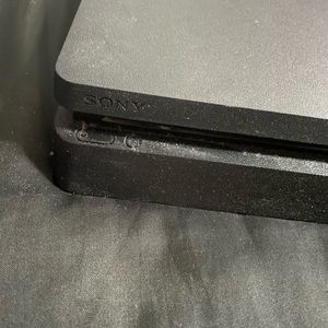 I am selling a PlayStation 4